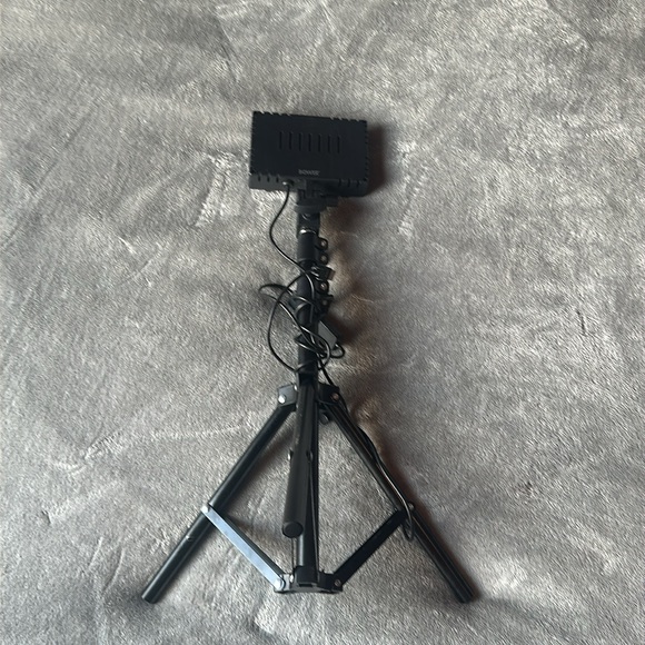 Gaming LED Light Stand (Multiple Colors) - Picture 2 of 3